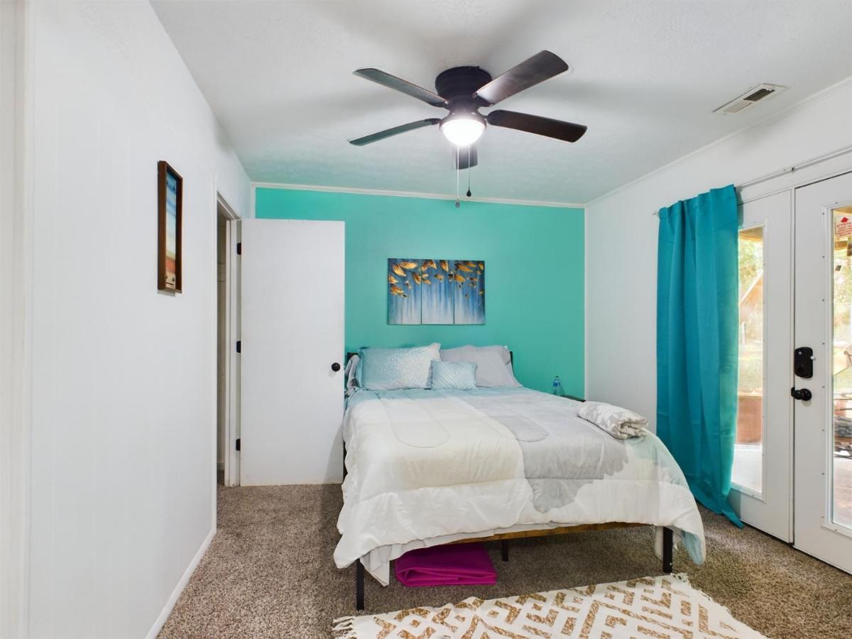 Pine Forest Zen Cottage - 10 Min To Fort Bragg Fayetteville Bagian luar foto