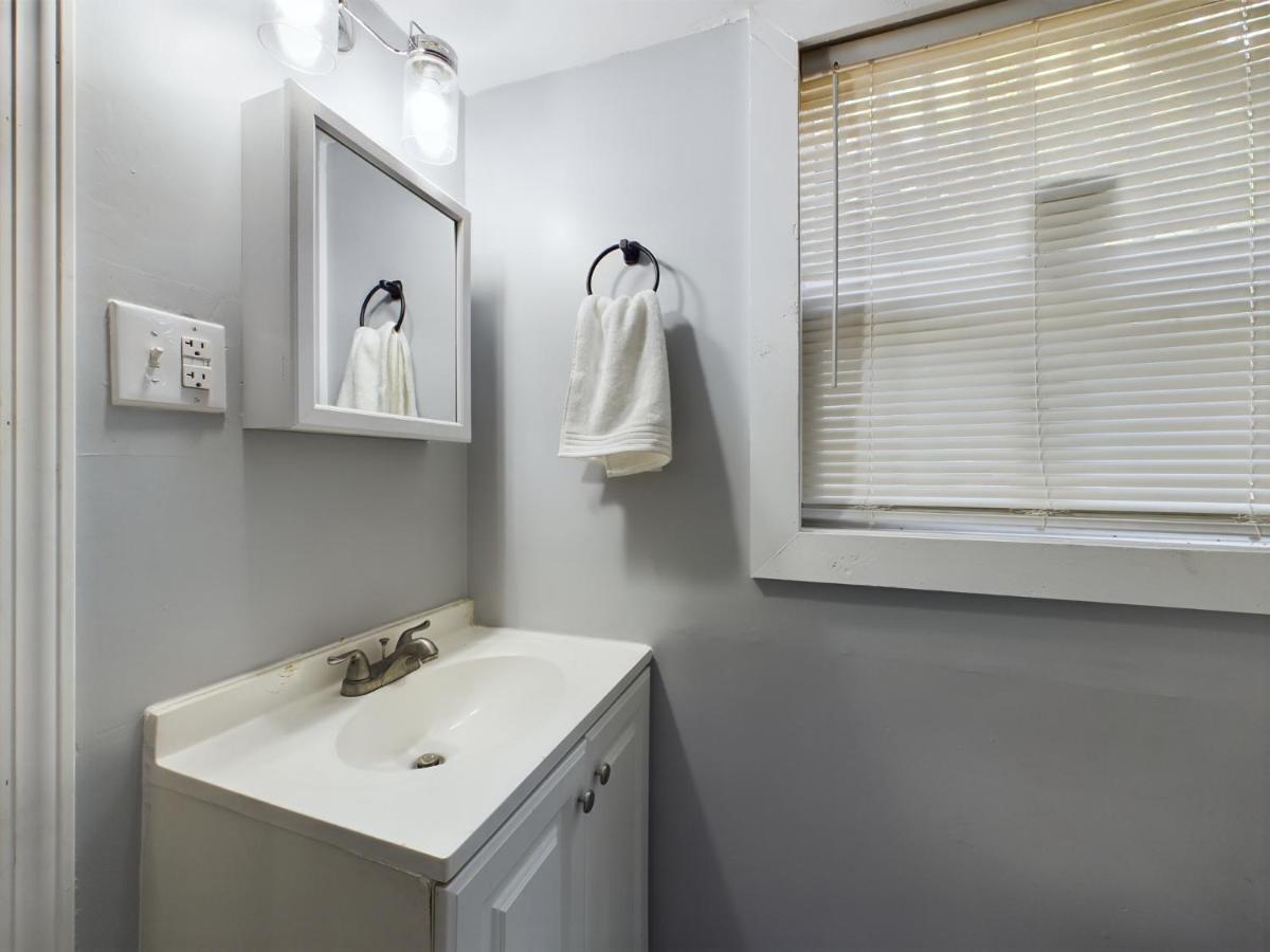 Pine Forest Zen Cottage - 10 Min To Fort Bragg Fayetteville Bagian luar foto